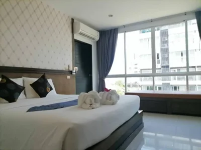 NJ PATONG HOTEL – Foto 8