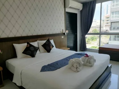NJ PATONG HOTEL – Foto 12